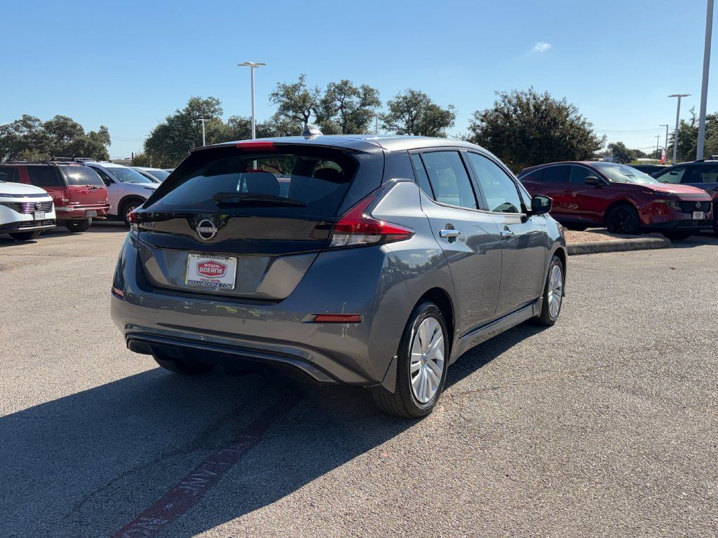 Used 2025 Nissan Leaf S FWD image 5