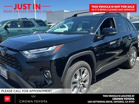Used 2025 Toyota RAV4 XLE Premium w/ Weather Package FWD image 1