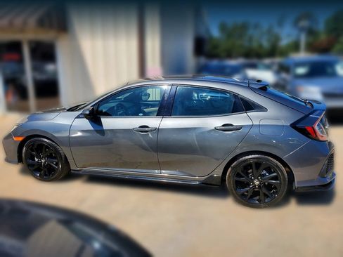 Used 2017 Honda Civic Sport image 7