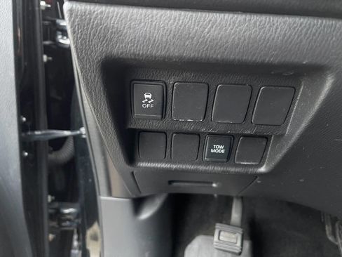 Used 2016 Nissan Pathfinder S image 17