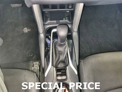 Used 2024 Toyota Corolla Cross LE image 20