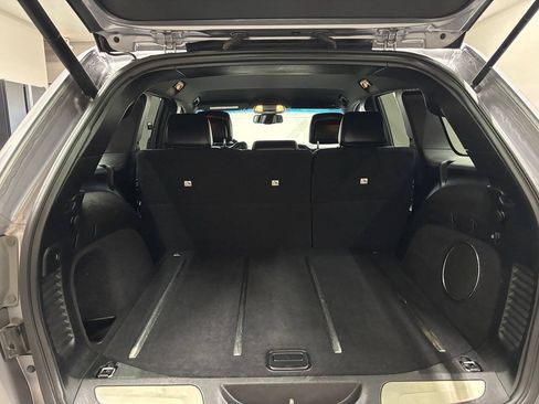 Used 2014 Jeep Grand Cherokee Limited w/ Trailer Tow Group IV AWD/4WD image 19
