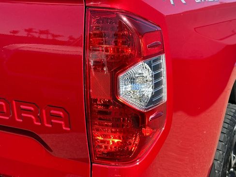 Used 2016 Toyota Tundra SR5 image 17