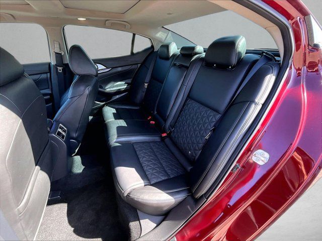 Used 2017 Nissan Maxima Platinum FWD image 25
