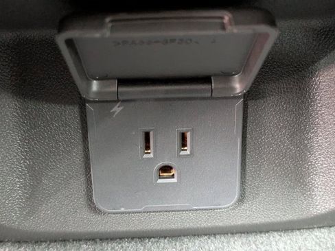 New 2025 Chevrolet Colorado ZR2 w/ Midnight Edition image 15