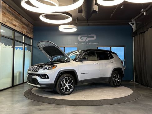 Used 2024 Jeep Compass Limited AWD/4WD image 25