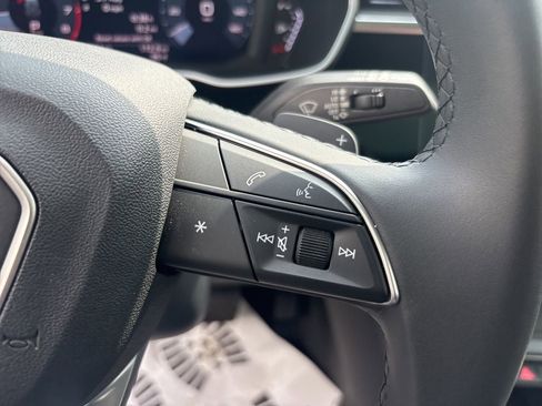 Used 2025 Audi Q3 2.0T Premium w/ Convenience Package AWD/4WD image 23