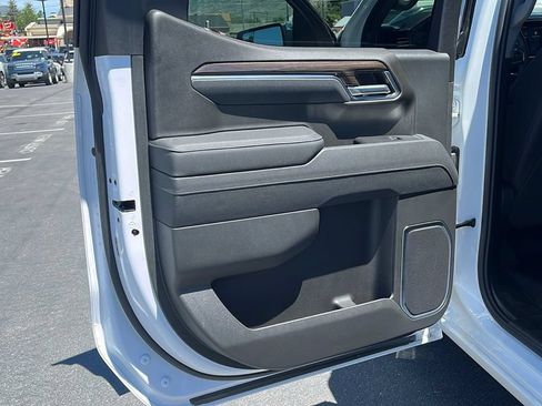 Used 2026 Chevrolet Silverado 1500 LT AWD/4WD image 14