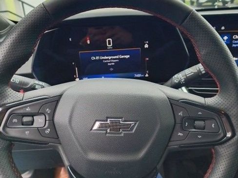 Used 2025 Chevrolet Trax RS w/ Driver Confidence Package image 16