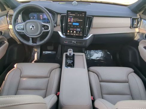 Certified 2026 Volvo XC90 T8 Ultra AWD/4WD image 14