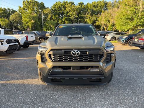 Used 2025 Toyota Tacoma TRD Sport RWD image 8