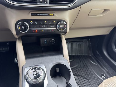 Used 2020 Ford Escape SEL image 13