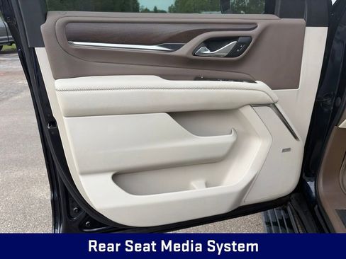 Used 2021 GMC Yukon Denali w/ Denali Premium Package AWD/4WD image 14