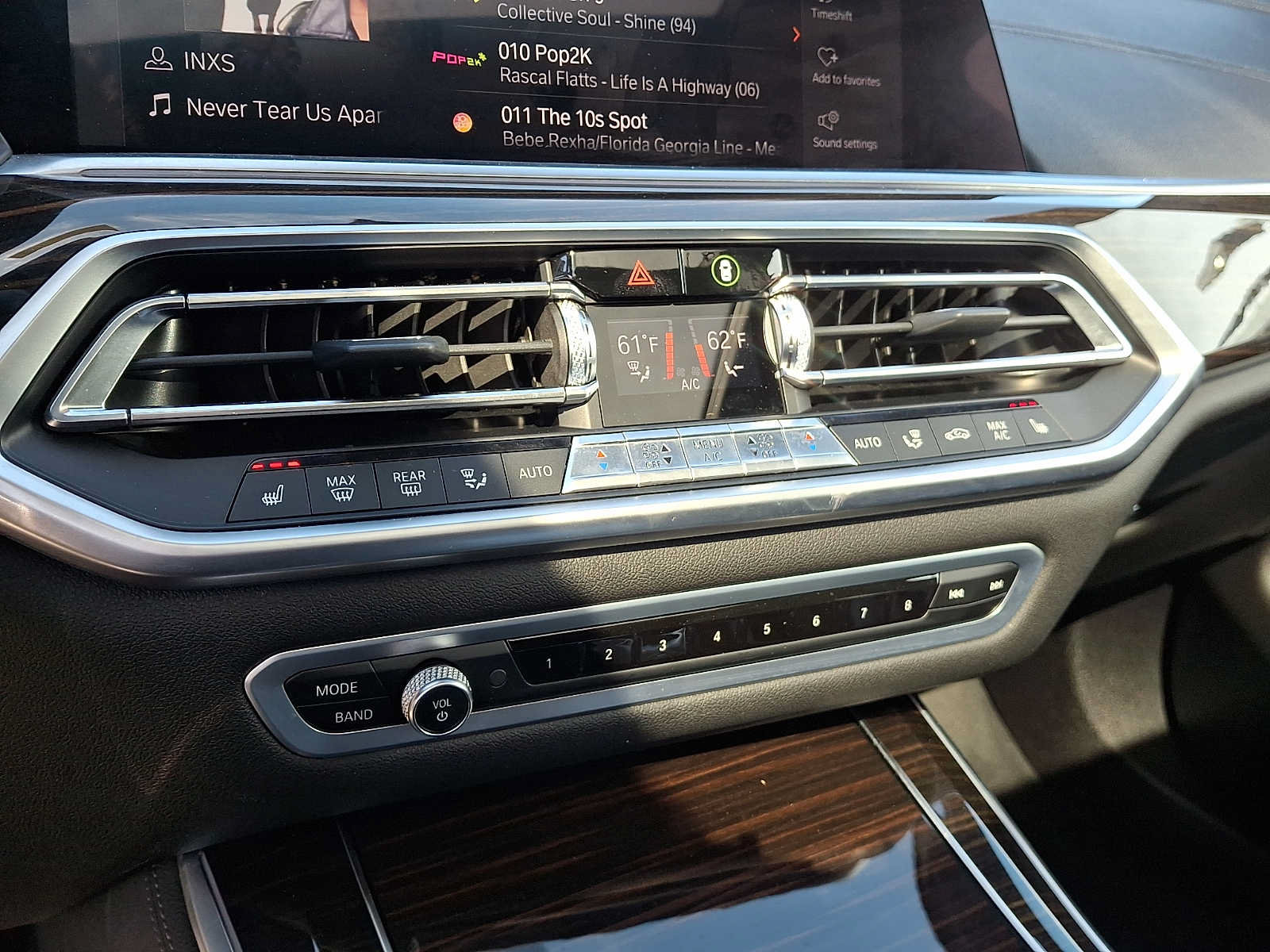 Used 2019 BMW X5 xDrive40i w/ Convenience Package AWD/4WD image 16