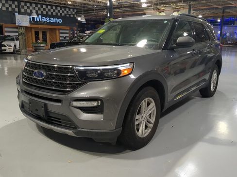 Used 2022 Ford Explorer XLT w/ Equipment Group 202A AWD/4WD image 1