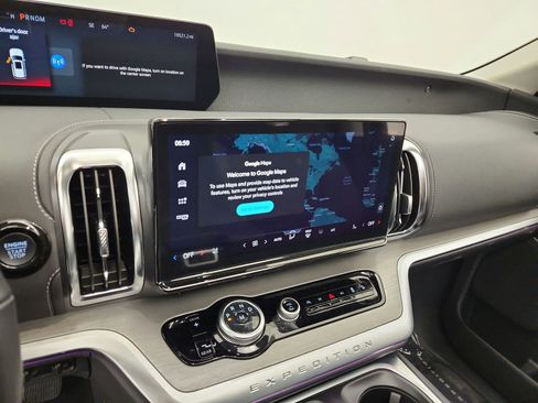 Used 2025 Ford Expedition Max Platinum AWD/4WD image 14