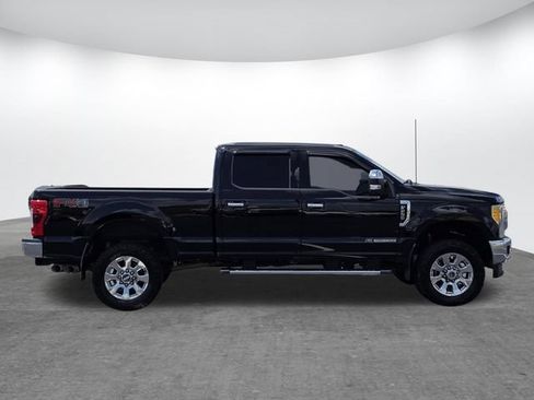Used 2017 Ford F250 Lariat w/ Chrome Package AWD/4WD image 3