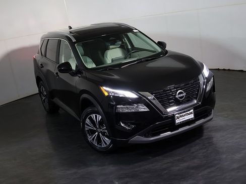 Used 2023 Nissan Rogue SV w/ SV Premium B Package FWD image 7