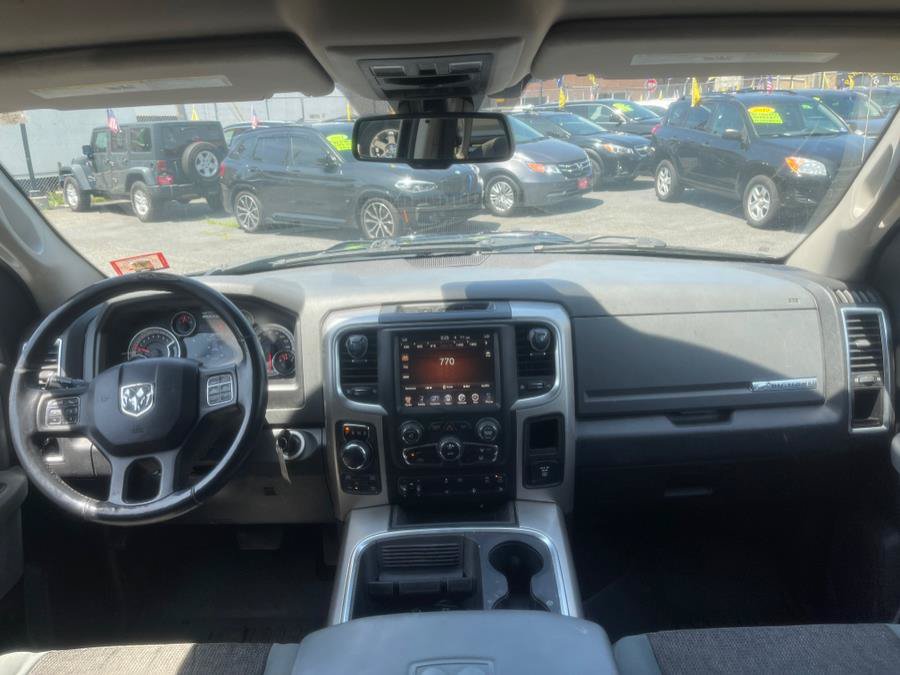 Used 2017 RAM 1500 Big Horn AWD/4WD image 18