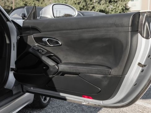 Used 2018 Porsche 718 Cayman S image 46