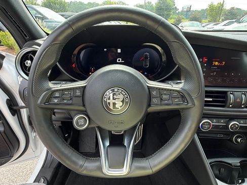 Used 2024 Alfa Romeo Giulia Ti w/ Active Assist Plus Package AWD/4WD image 26