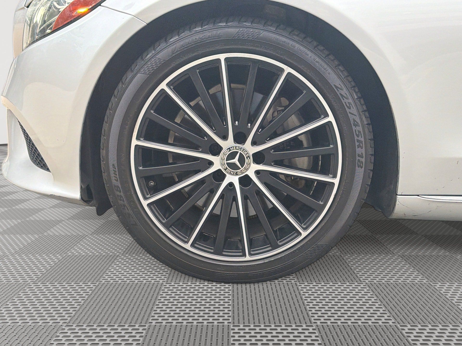 Used 2020 Mercedes-Benz C 300 Sedan w/ Premium Package image 19