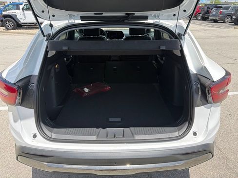 New 2026 Chevrolet Trax ACTIV w/ Sunroof Package FWD image 11
