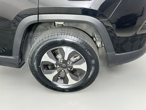 Used 2022 Jeep Grand Cherokee Limited 4xe w/ Luxury Tech Group II AWD/4WD image 11