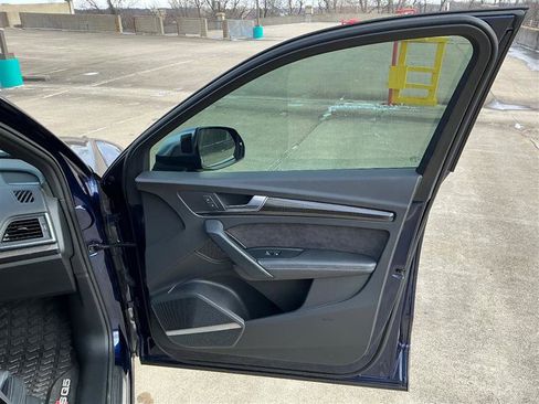 Used 2018 Audi SQ5 Premium Plus w/ S Sport Package image 38