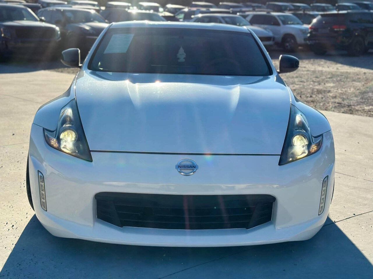 Used 2019 Nissan 370Z Coupe w/ Z34 Heritage Edition - White RWD image 2