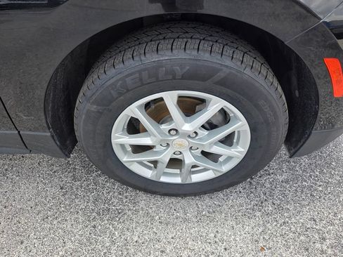 Certified 2024 Chevrolet Equinox LS w/ LS Convenience Package FWD image 18