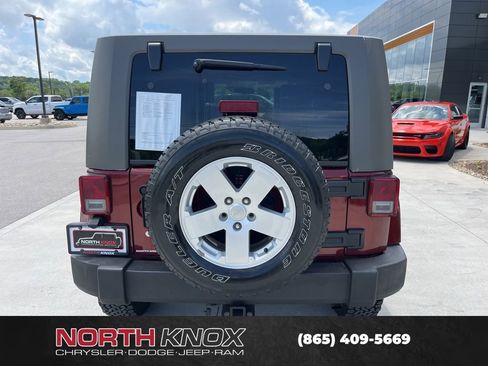 Used 2007 Jeep Wrangler Unlimited Sahara w/ Trailer Tow Group AWD/4WD image 17