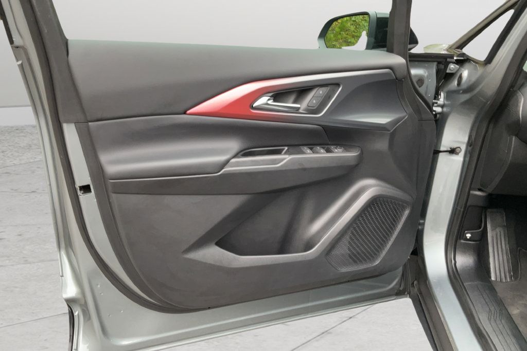 Used 2024 Chevrolet Equinox EV RS FWD image 10
