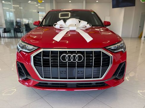 Used 2025 Audi Q3 2.0T Premium image 2