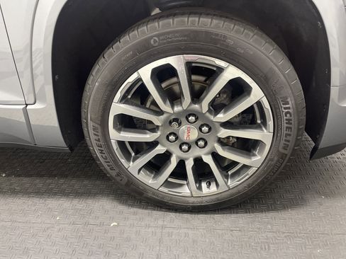 Used 2022 GMC Acadia Denali w/ Denali Ultimate Package image 29