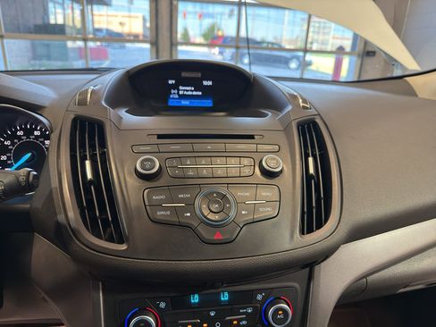 Used 2018 Ford Escape SE FWD image 17