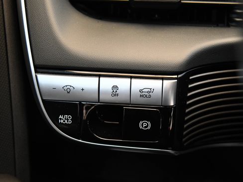 Used 2024 Hyundai Ioniq 5 SEL RWD image 34