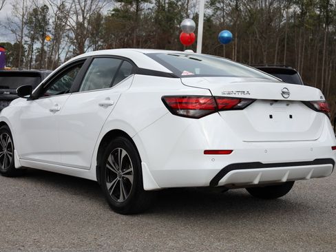 Used 2022 Nissan Sentra SV image 3