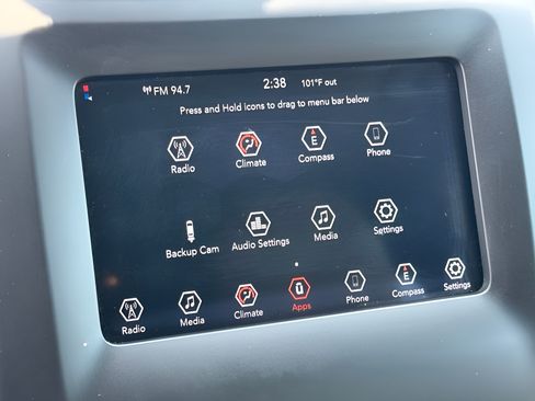 Used 2019 Jeep Cherokee Latitude w/ Popular Appearance Group FWD image 27