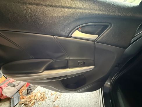 Used 2013 Honda Crosstour EX-L image 22