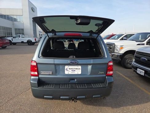 Used 2011 Ford Escape XLT w/ Class II Trailer Tow Pkg image 5
