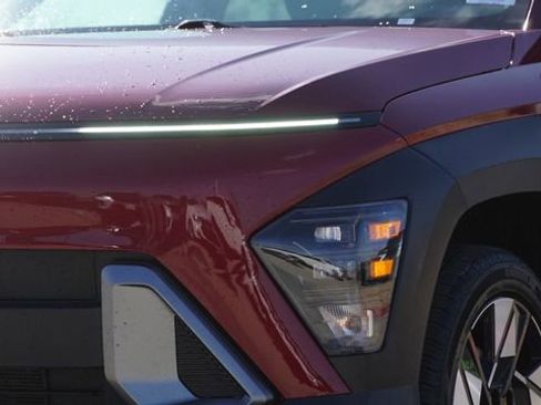 Used 2024 Hyundai Kona SEL image 4