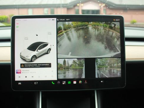 Used 2021 Tesla Model Y Long Range AWD/4WD image 16