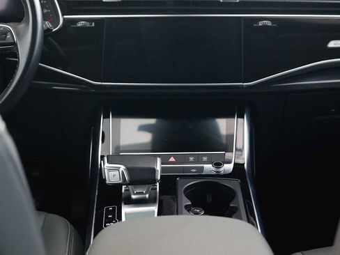 Used 2023 Audi Q8 Premium Plus w/ Premium Plus Package image 21