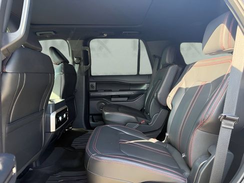Used 2024 Ford Expedition Limited AWD/4WD image 29