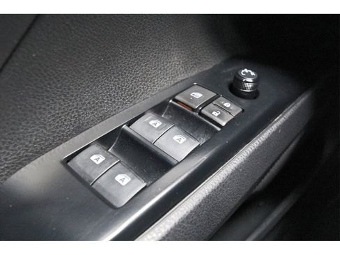 Used 2019 Toyota Camry SE image 19