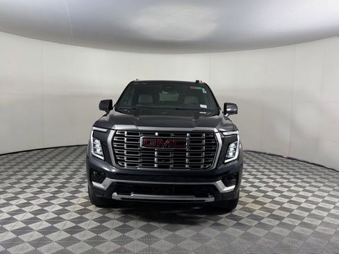 Used 2025 GMC Yukon Denali RWD image 6