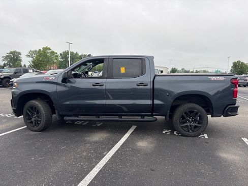 Used 2022 Chevrolet Silverado 1500 LT Trail Boss w/ Bed Protection Package AWD/4WD image 8