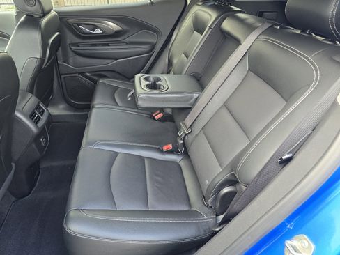 Used 2024 GMC Terrain SLT FWD image 30