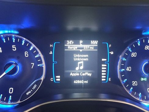 Used 2022 Chrysler Voyager LX image 25